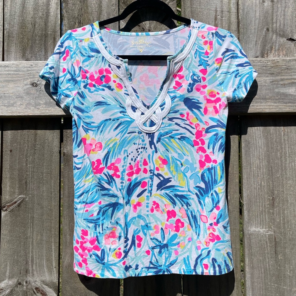 Lilly Pulitzer Short Sleeve Tropical Floral Top in Blue, Pink, Yellow Size XS